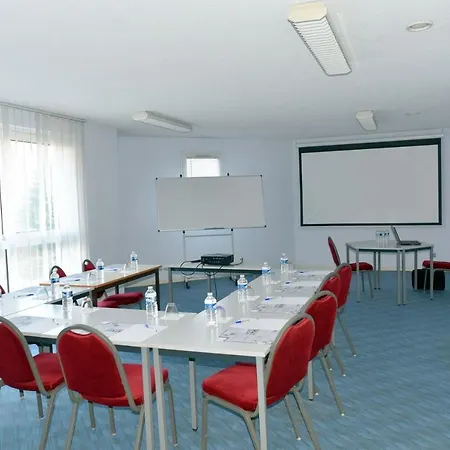 Hôtel Inn Design Chambéry - La Ravoire La Ravoire